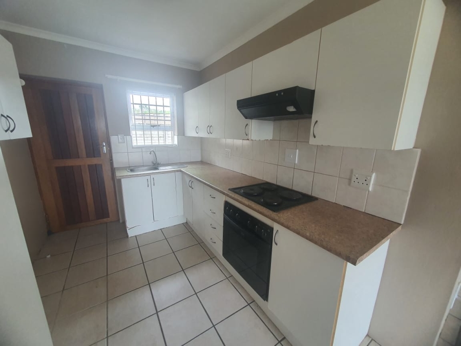To Let 3 Bedroom Property for Rent in Cambridge West Eastern Cape